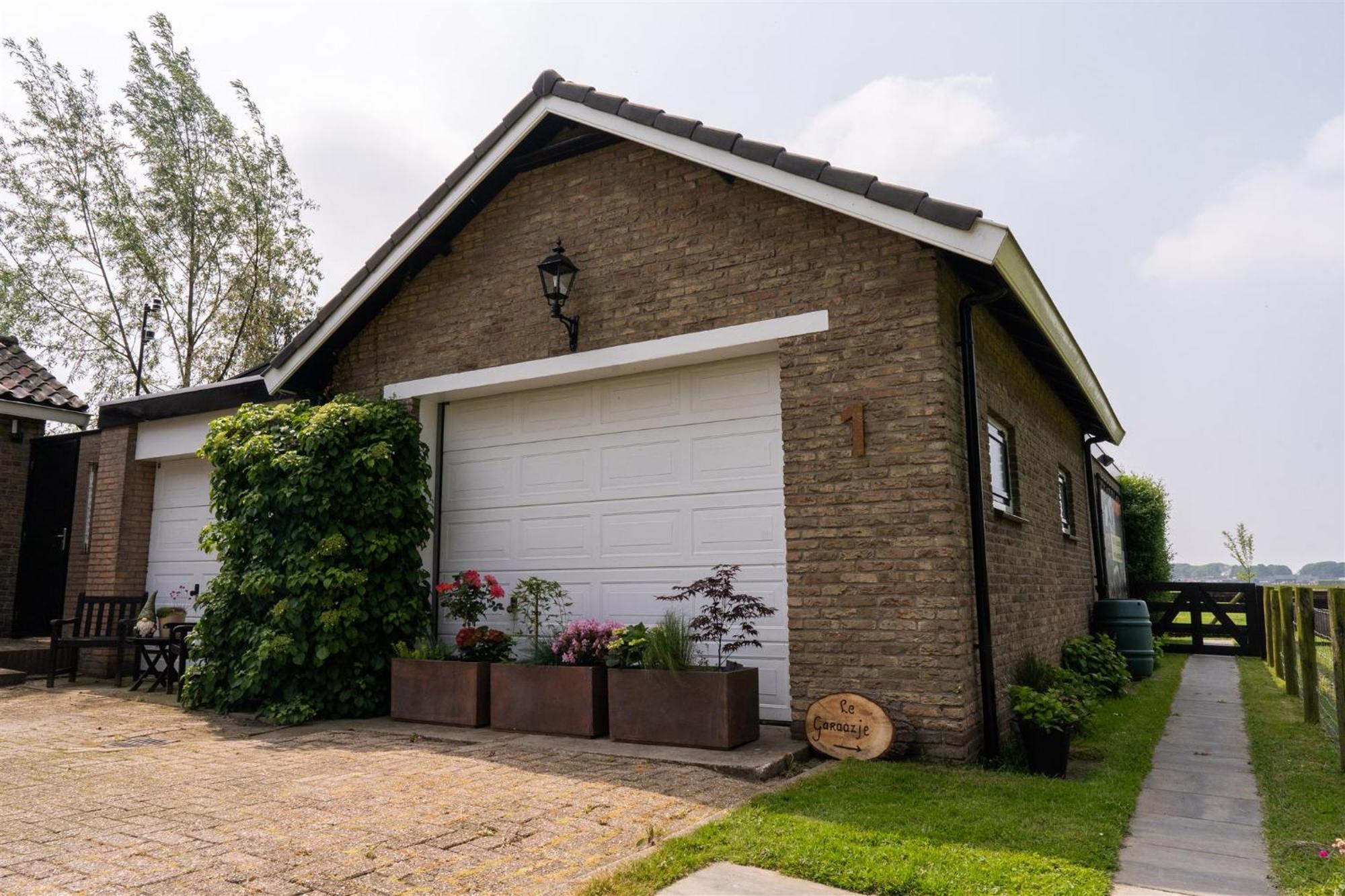 Vakantiewoning Le Garaazje 'S-Gravendeel Bagian luar foto