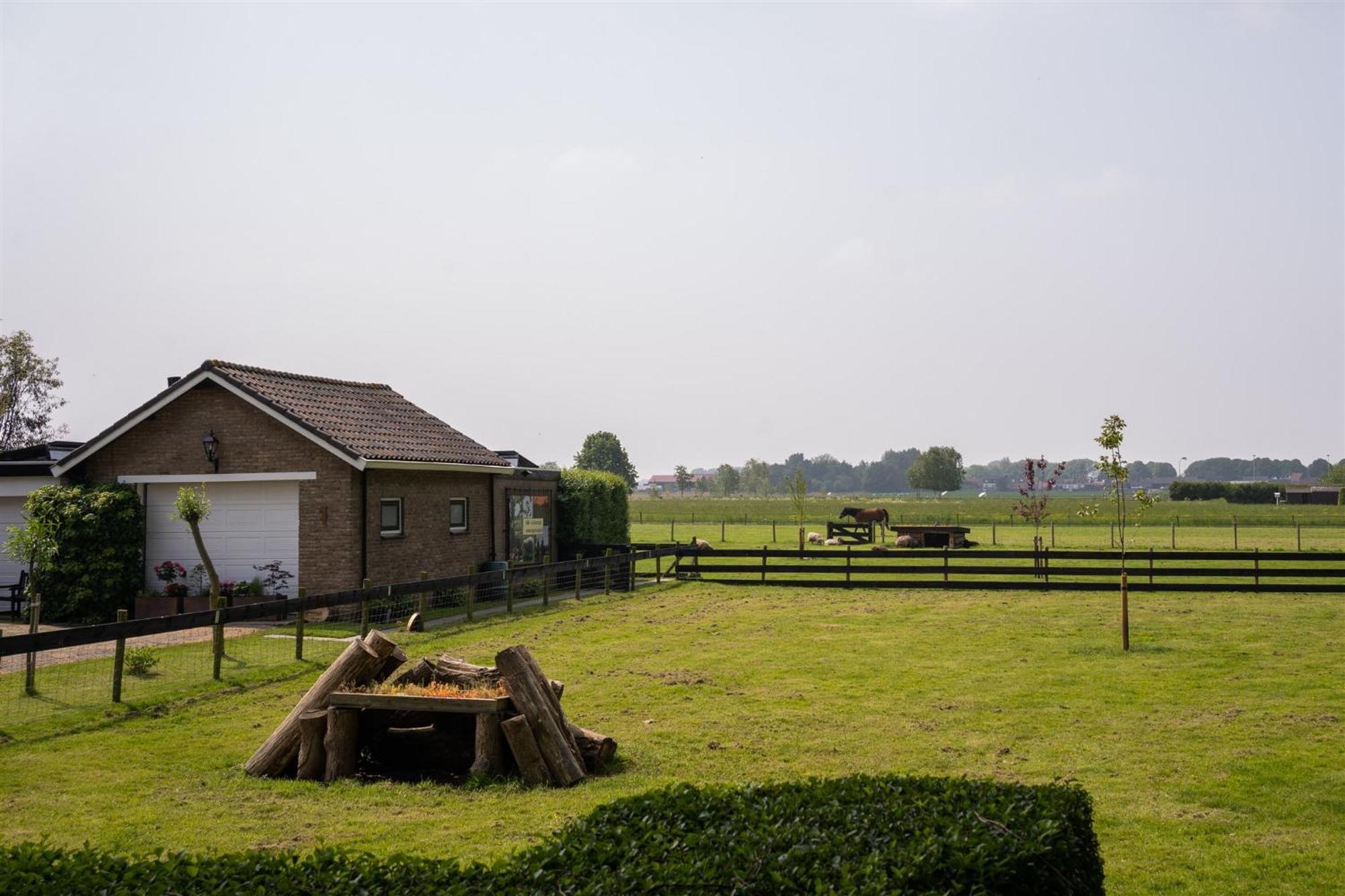 Vakantiewoning Le Garaazje 'S-Gravendeel Bagian luar foto