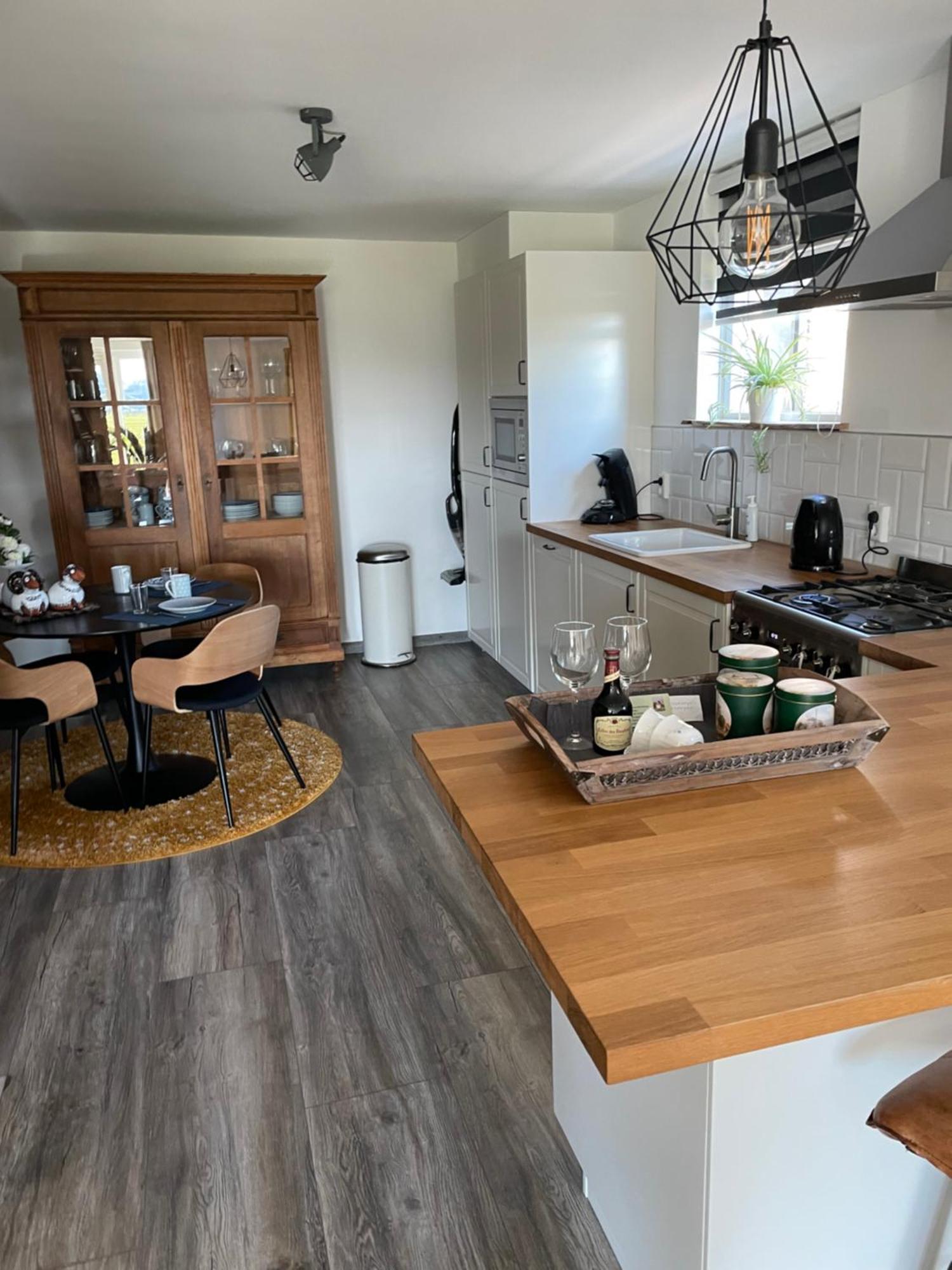Vakantiewoning Le Garaazje 'S-Gravendeel Bagian luar foto