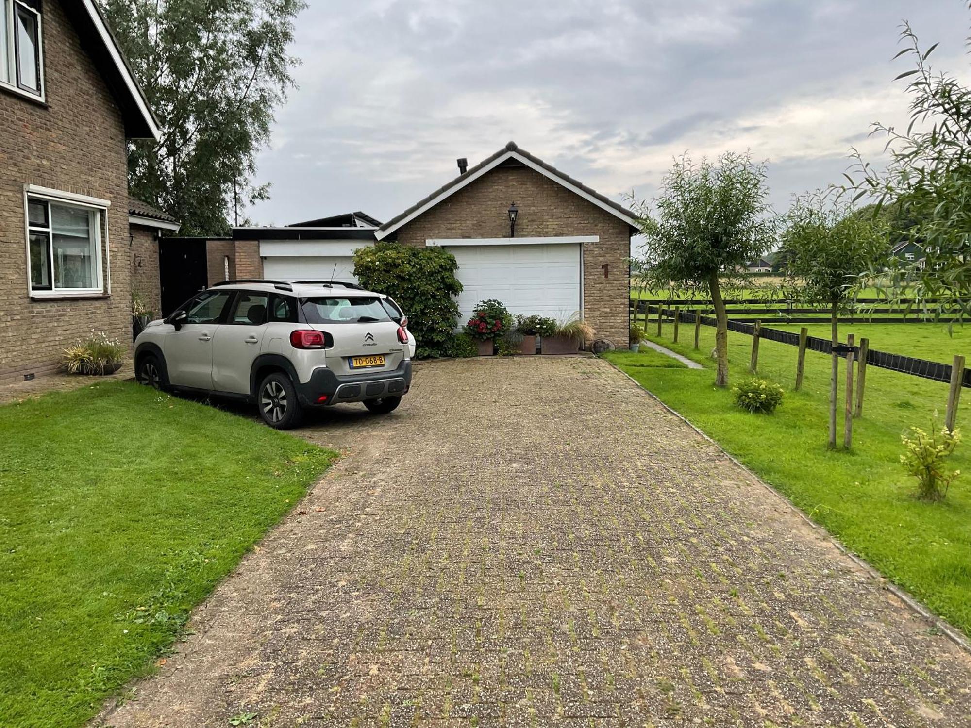 Vakantiewoning Le Garaazje 'S-Gravendeel Bagian luar foto