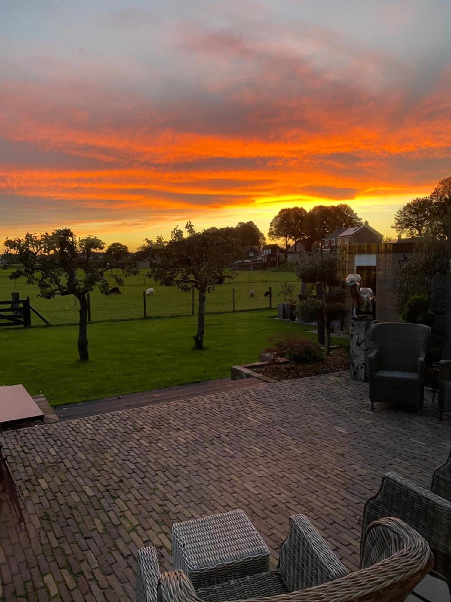 Vakantiewoning Le Garaazje 'S-Gravendeel Bagian luar foto