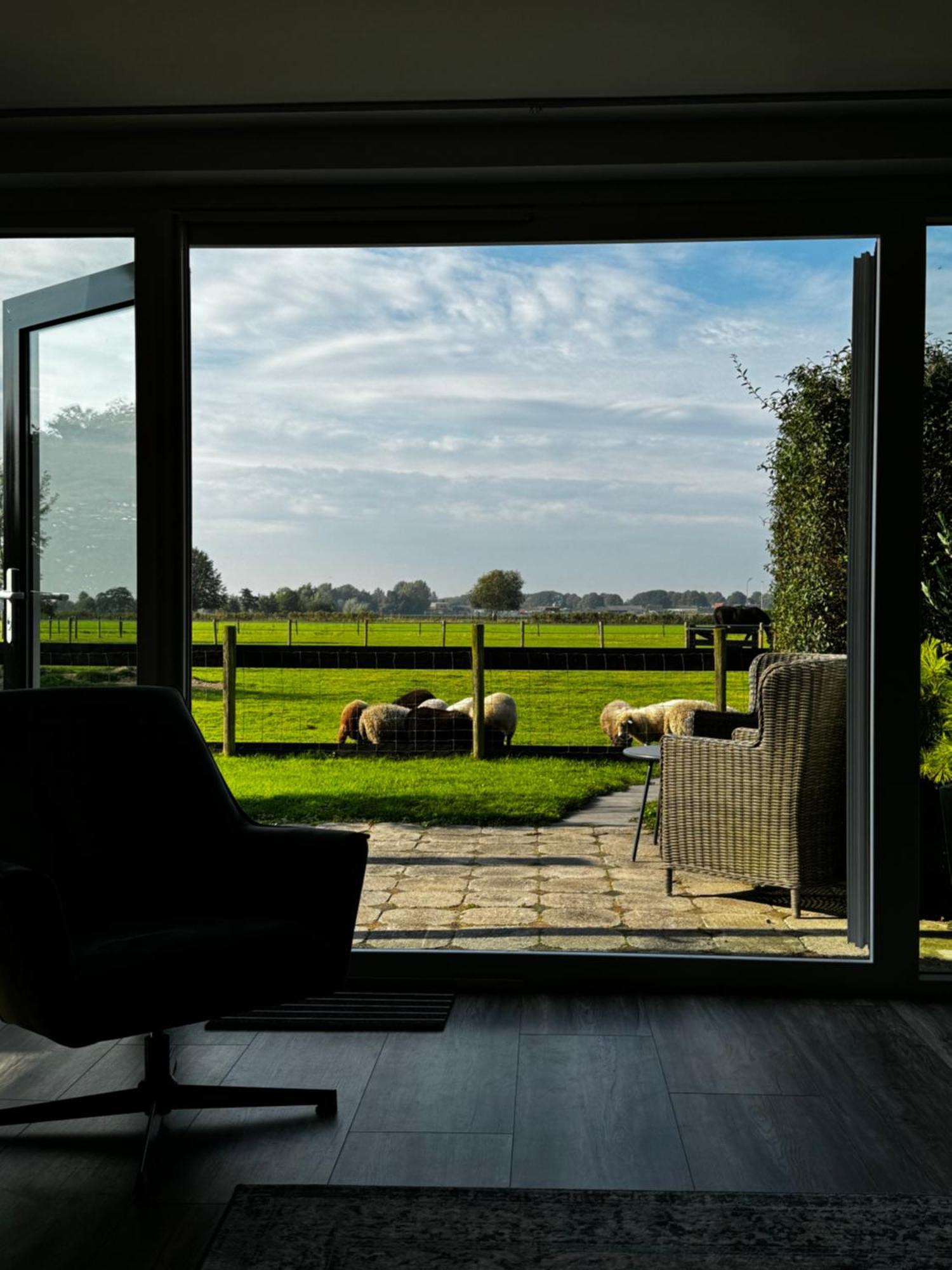 Vakantiewoning Le Garaazje 'S-Gravendeel Bagian luar foto